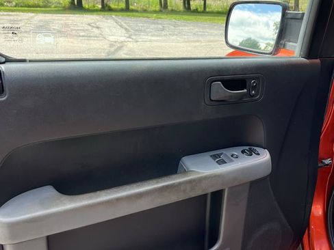 Used 2004 Honda Element EX image 11