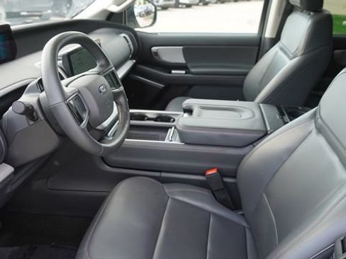 Used 2025 Ford Expedition Active AWD/4WD image 20