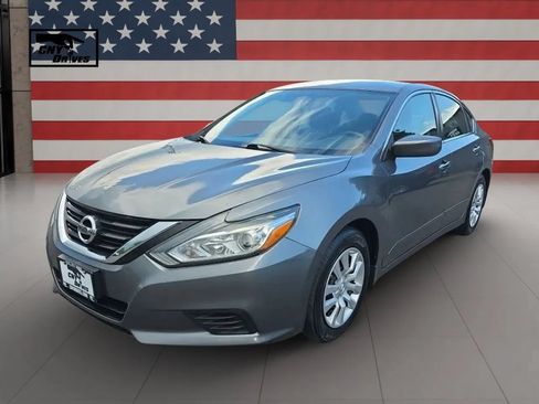 Used 2017 Nissan Altima 2.5 S w/ Power Driver Seat Package FWD image 1