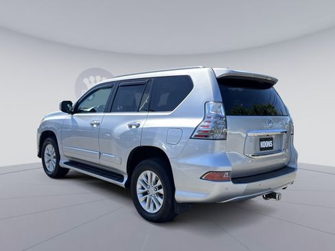 Used 2014 Lexus GX 460 w/ Premium Package AWD/4WD image 4