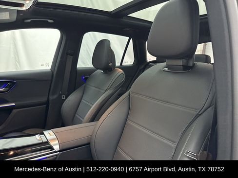 Used 2026 Mercedes-Benz GLC 300 image 14