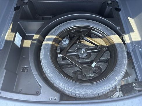 Used 2020 Chevrolet Blazer LT FWD image 21