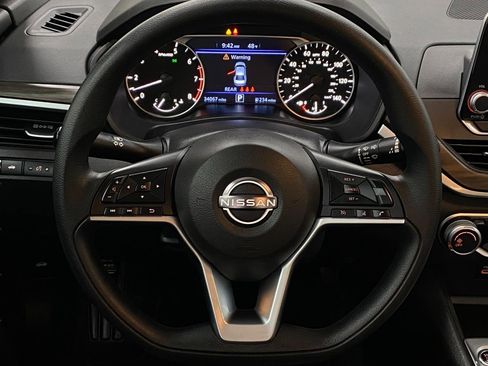 Certified 2025 Nissan Altima 2.5 SV FWD image 13