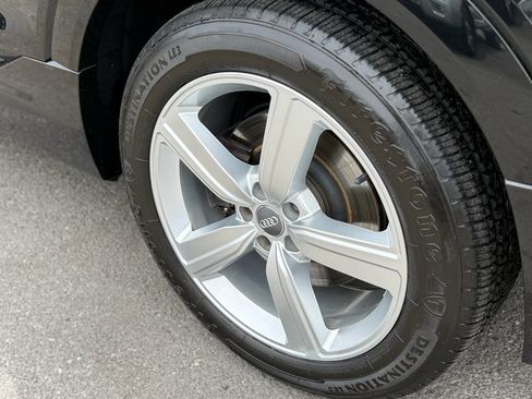 Used 2019 Audi e-tron Premium Plus image 96