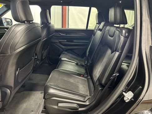 Used 2023 Jeep Grand Cherokee L Laredo AWD/4WD image 17