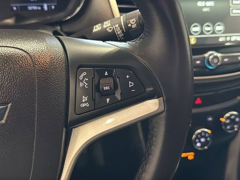 Used 2019 Chevrolet Trax LT w/ LT Convenience Package AWD/4WD image 29