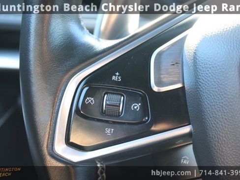 Used 2023 Chevrolet Corvette Stingray Convertible w/ Z51 Performance Package image 17