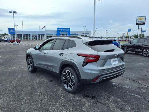 New 2025 Chevrolet Trax RS w/ Sunroof Package image 6