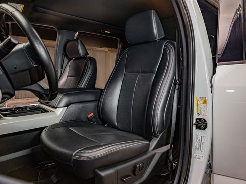 Used 2022 Ford F250 Lariat w/ FX4 Off-Road Package image 19