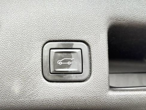Used 2018 Chevrolet Equinox Premier AWD/4WD image 45