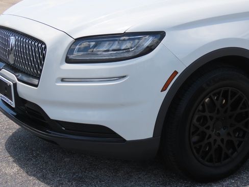 Used 2021 Lincoln Nautilus Reserve FWD image 3