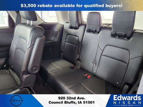 New 2026 Nissan Pathfinder SL w/ SL Premium Package AWD/4WD image 21