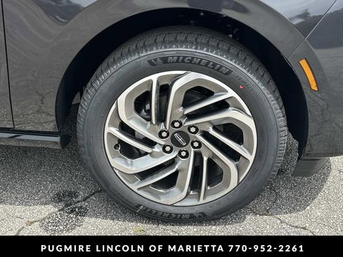 New 2026 Lincoln Navigator Reserve AWD/4WD image 13