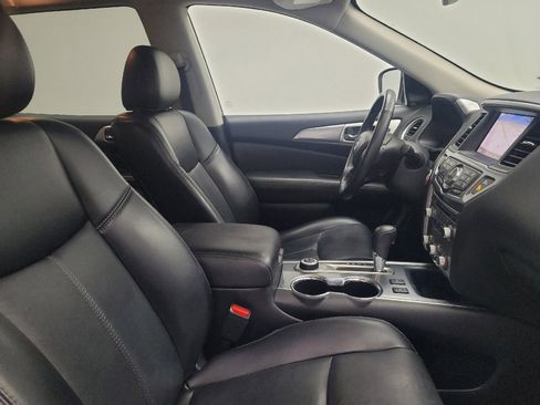 Used 2019 Nissan Pathfinder SL AWD/4WD image 21