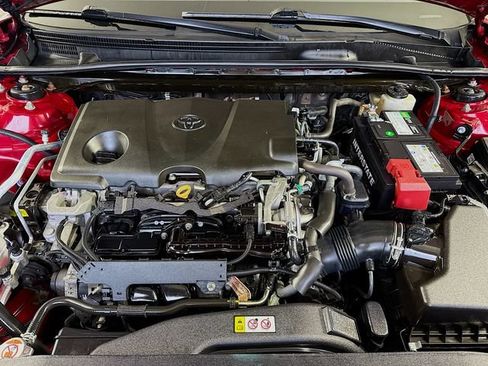 Used 2018 Toyota Camry SE FWD image 30