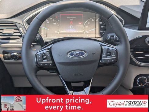 Used 2022 Ford Escape SEL FWD image 13