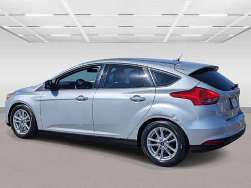 Used 2016 Ford Focus SE image 3