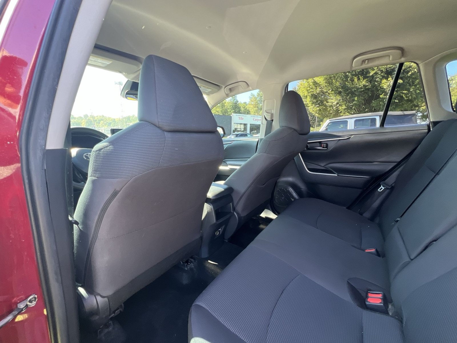 Used 2021 Toyota RAV4 LE AWD/4WD image 23