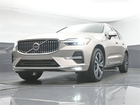 Used 2023 Volvo XC60 B5 Plus w/ Protection Package image 38