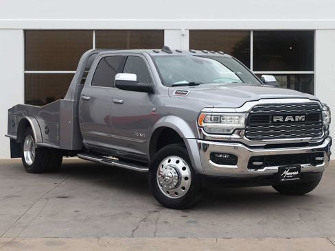Used 2020 RAM 5500 4x4 Crew Cab image 7