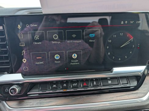 Used 2025 GMC Sierra 1500 SLT AWD/4WD image 22