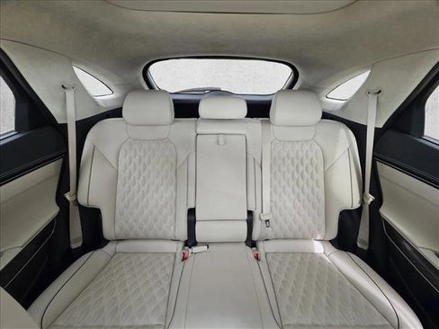 Used 2023 Genesis GV70 3.5T Sport w/ Sport Prestige Package image 15