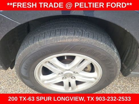 Used 2012 Hyundai Santa Fe GLS image 8