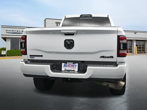 Used 2022 RAM 2500 Big Horn w/ Level C Equiment Group AWD/4WD image 4