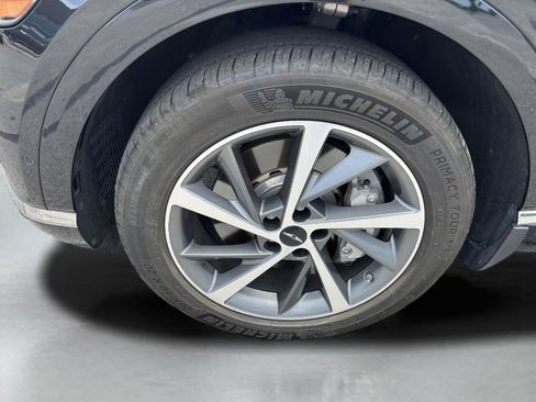 Used 2025 Genesis GV80 2.5T Advanced AWD/4WD image 38