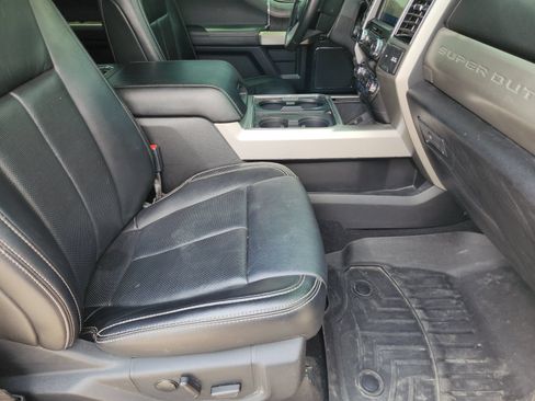 Used 2021 Ford F250 Lariat w/ Tremor Off-Road Package AWD/4WD image 18