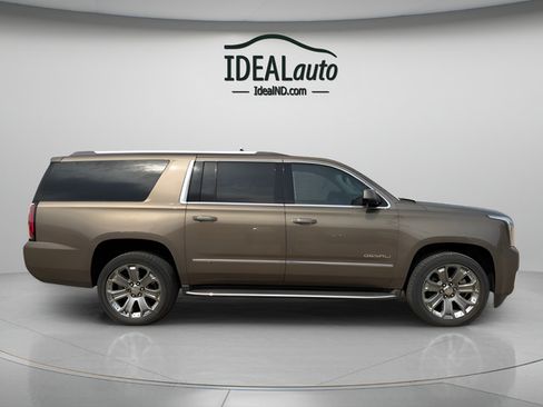 Used 2016 GMC Yukon XL Denali w/ Open Road Package AWD/4WD image 2