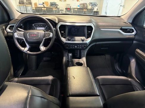 Used 2017 GMC Acadia SLT FWD image 3