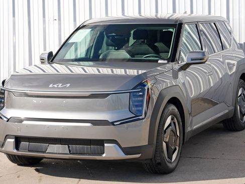 Used 2024 Kia EV9 Light Long Range image 48