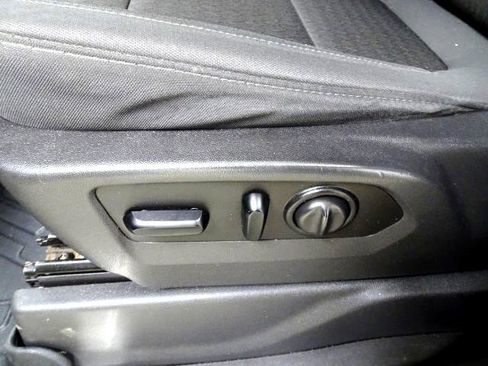 Used 2021 Chevrolet Silverado 1500 LT w/ Bed Protection Package image 19