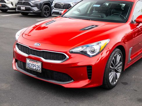 Used 2019 Kia Stinger RWD image 5