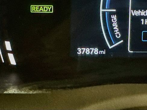 Used 2025 Toyota Camry SE FWD image 19