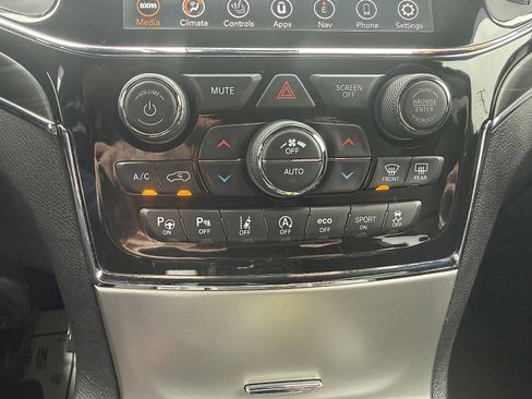 Used 2021 Jeep Grand Cherokee Limited w/ Quick Order Package 28K 80th AWD/4WD image 22