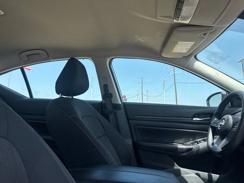Certified 2025 Nissan Altima 2.5 SV FWD image 29