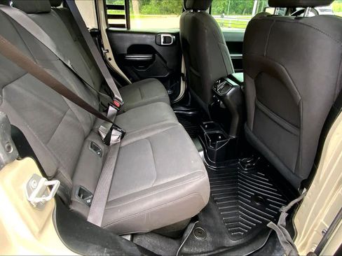 Used 2020 Jeep Gladiator Sport w/ Quick Order Package 24S AWD/4WD image 20