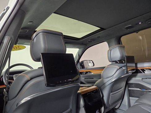 Used 2023 Jeep Grand Wagoneer Series III w/ Rear Seat Video Group 1 AWD/4WD image 30