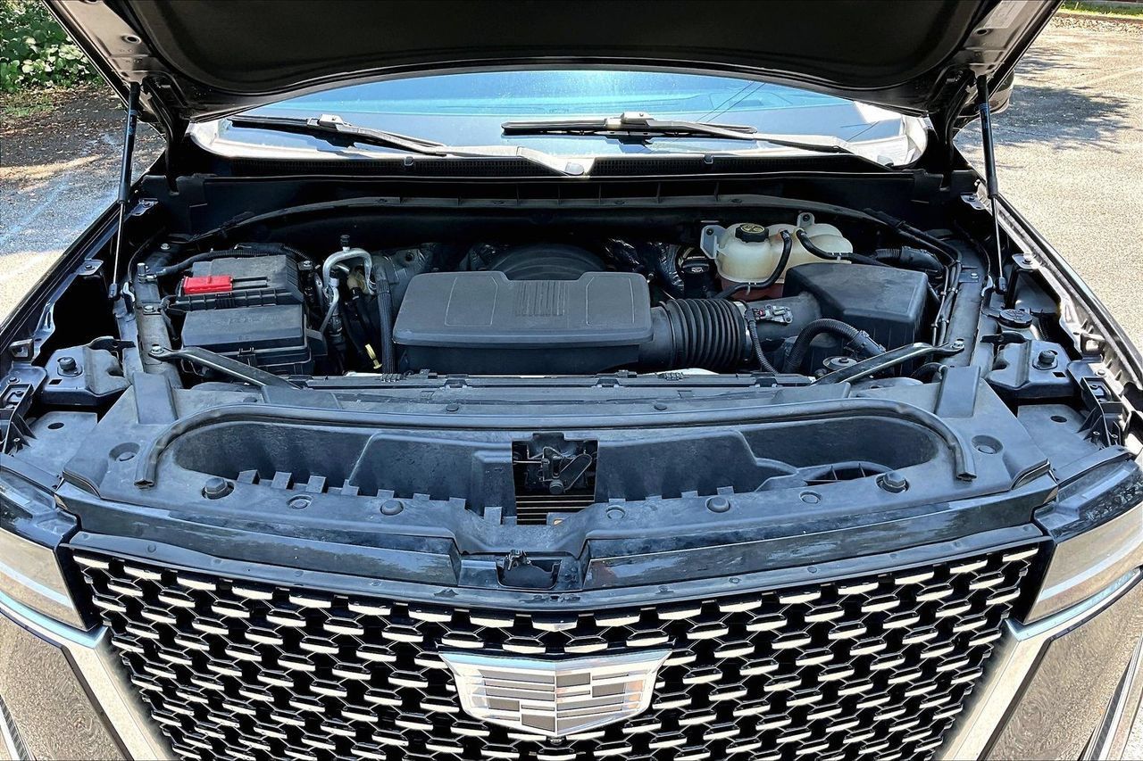 Used 2022 Cadillac Escalade Luxury RWD image 31