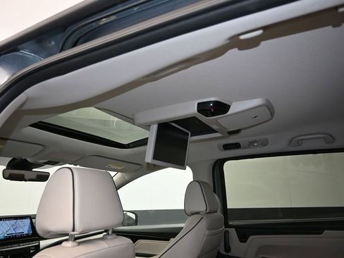 Used 2025 Honda Odyssey Touring image 17