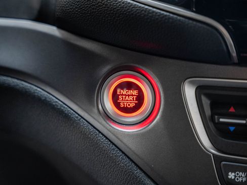 Used 2022 Honda Pilot Sport image 32