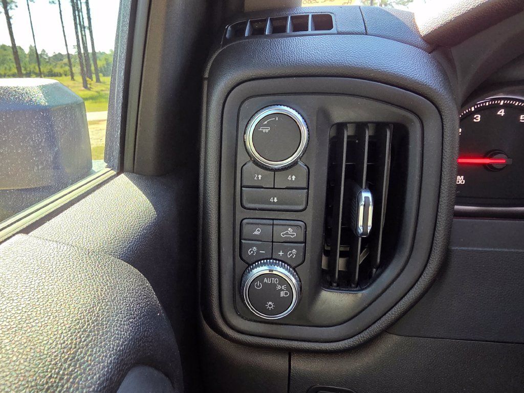 Used 2024 GMC Sierra 2500 Pro w/ 1SA Pro Safety Plus Package AWD/4WD image 31