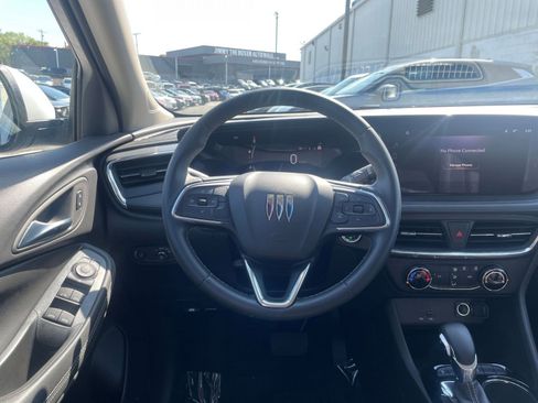 Used 2025 Buick Encore GX Preferred FWD image 33