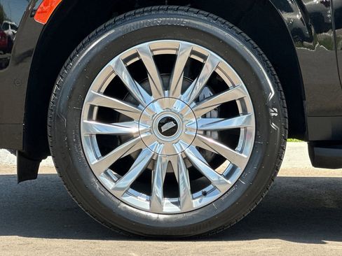 Used 2023 Cadillac Escalade Premium Luxury RWD image 39