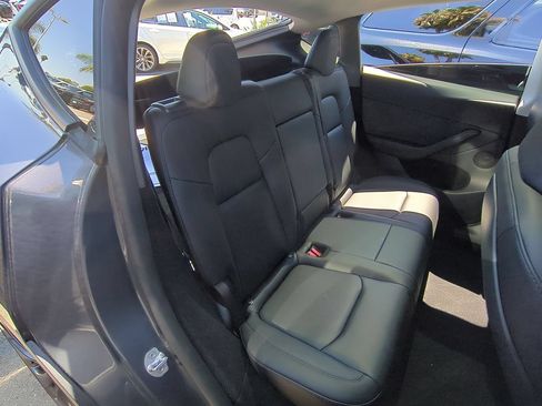 Used 2023 Tesla Model Y Performance AWD/4WD image 26
