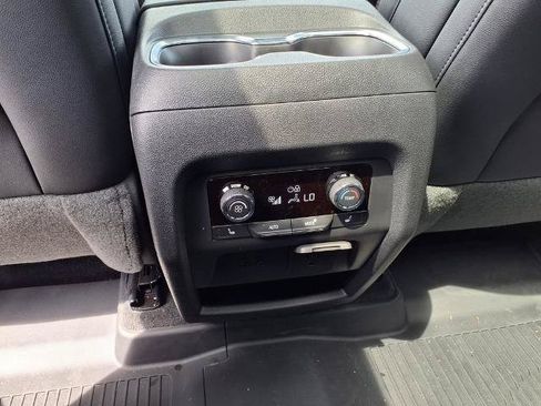 New 2026 Chevrolet Traverse RS w/ LPO, Floor Liner Package AWD/4WD image 18