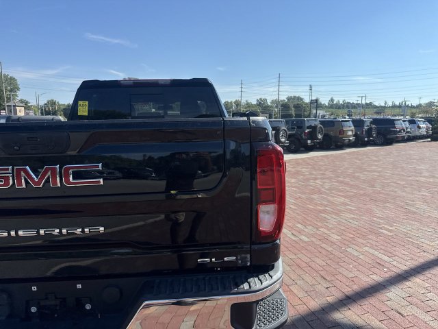 Used 2022 GMC Sierra 2500 SLE w/ SLE Convenience Package AWD/4WD image 11