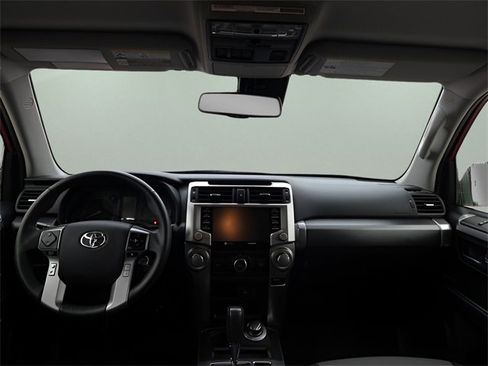 Used 2020 Toyota 4Runner SR5 image 10